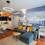 Hollo 12 Apartment