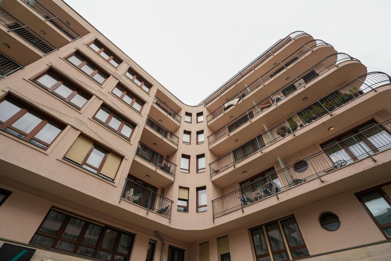 Hollo 12 Budapeszt